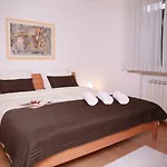 Lili Апартаменты *