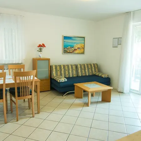 Apartman Lili *