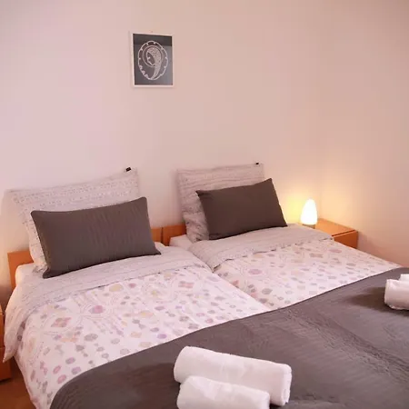 Lili Apartman