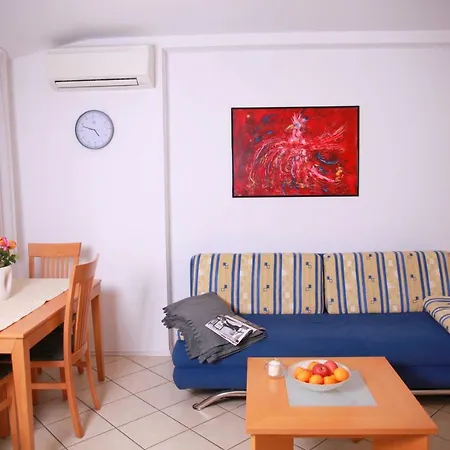 Apartman Lili *